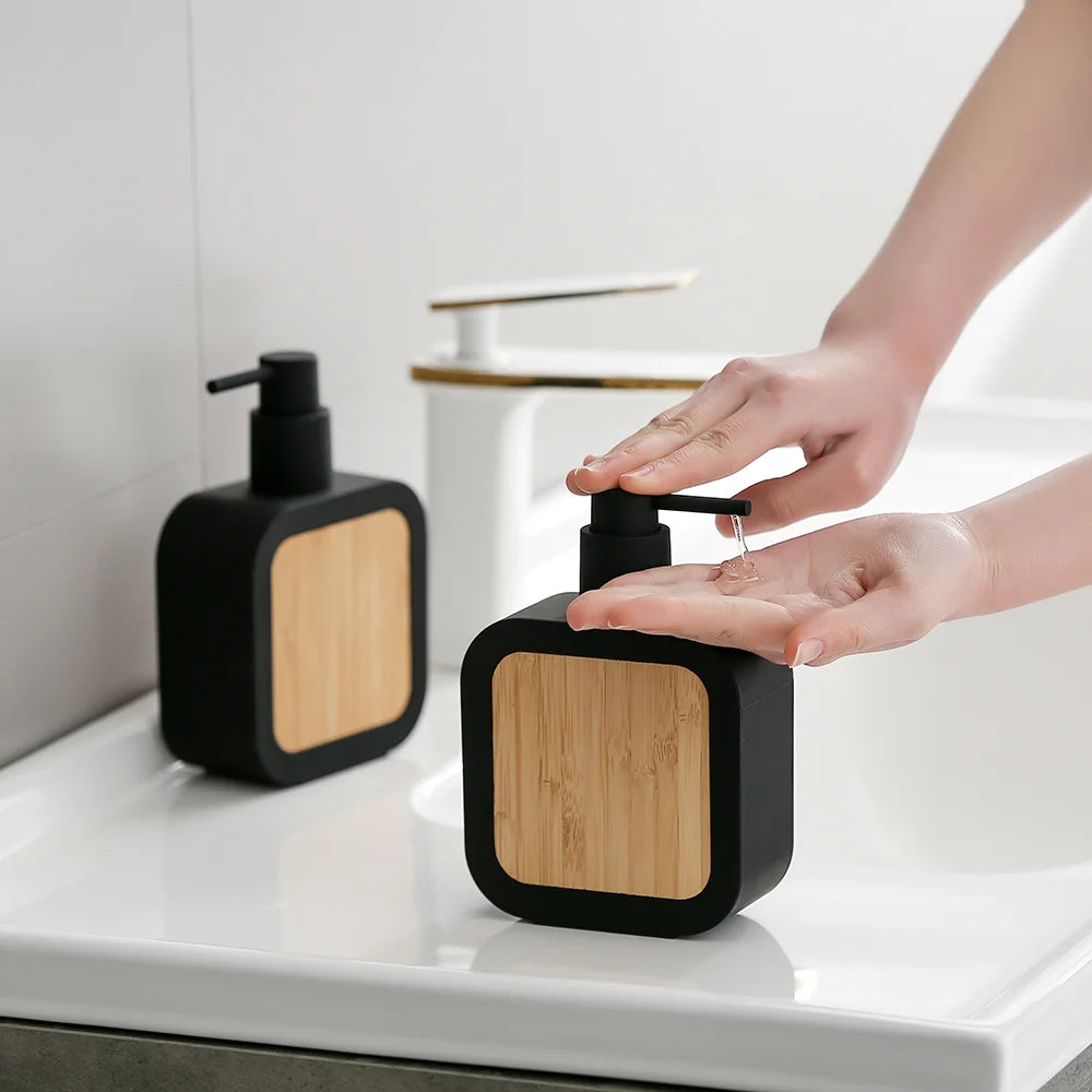 Reusable Dispensing Bottle – Leakproof Pump Container for Liquids & Beauty Products