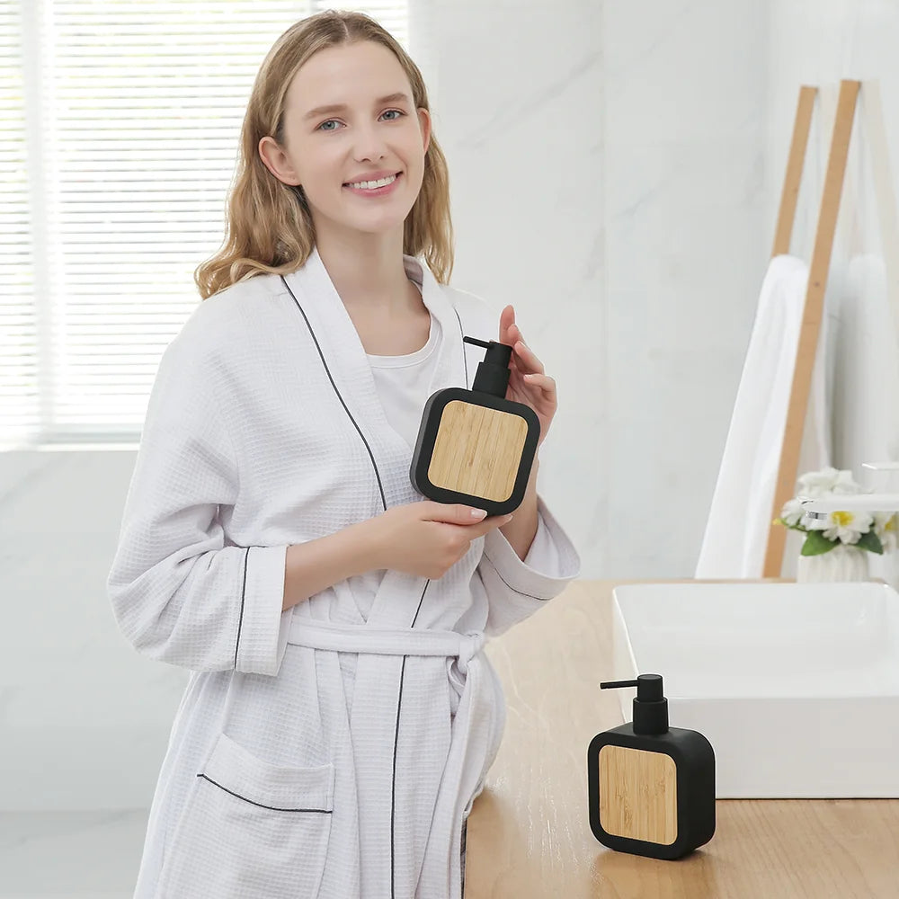 Reusable Dispensing Bottle – Leakproof Pump Container for Liquids & Beauty Products